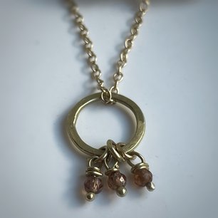 Collier gehamerde hanger met zirkoon